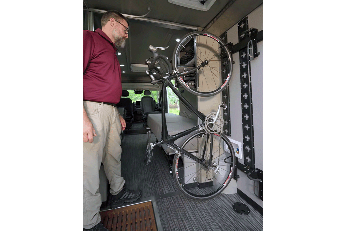 MV Item X-Track Bike Rack Figure-2